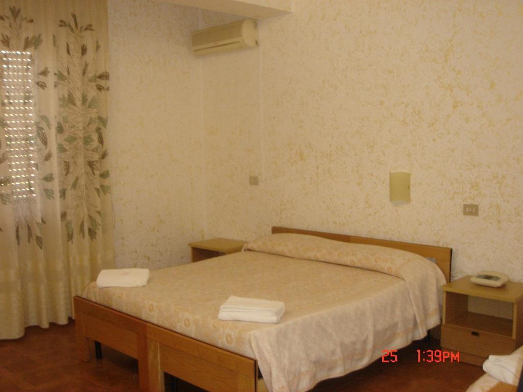 Hotel Ristorante Solari Briatico Cameră foto